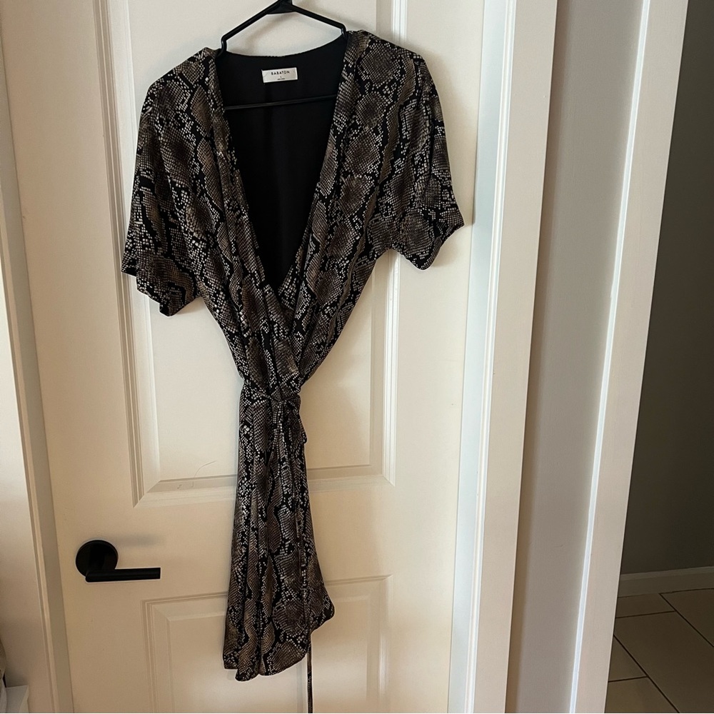 Aritzia Babaton Wrap Dress